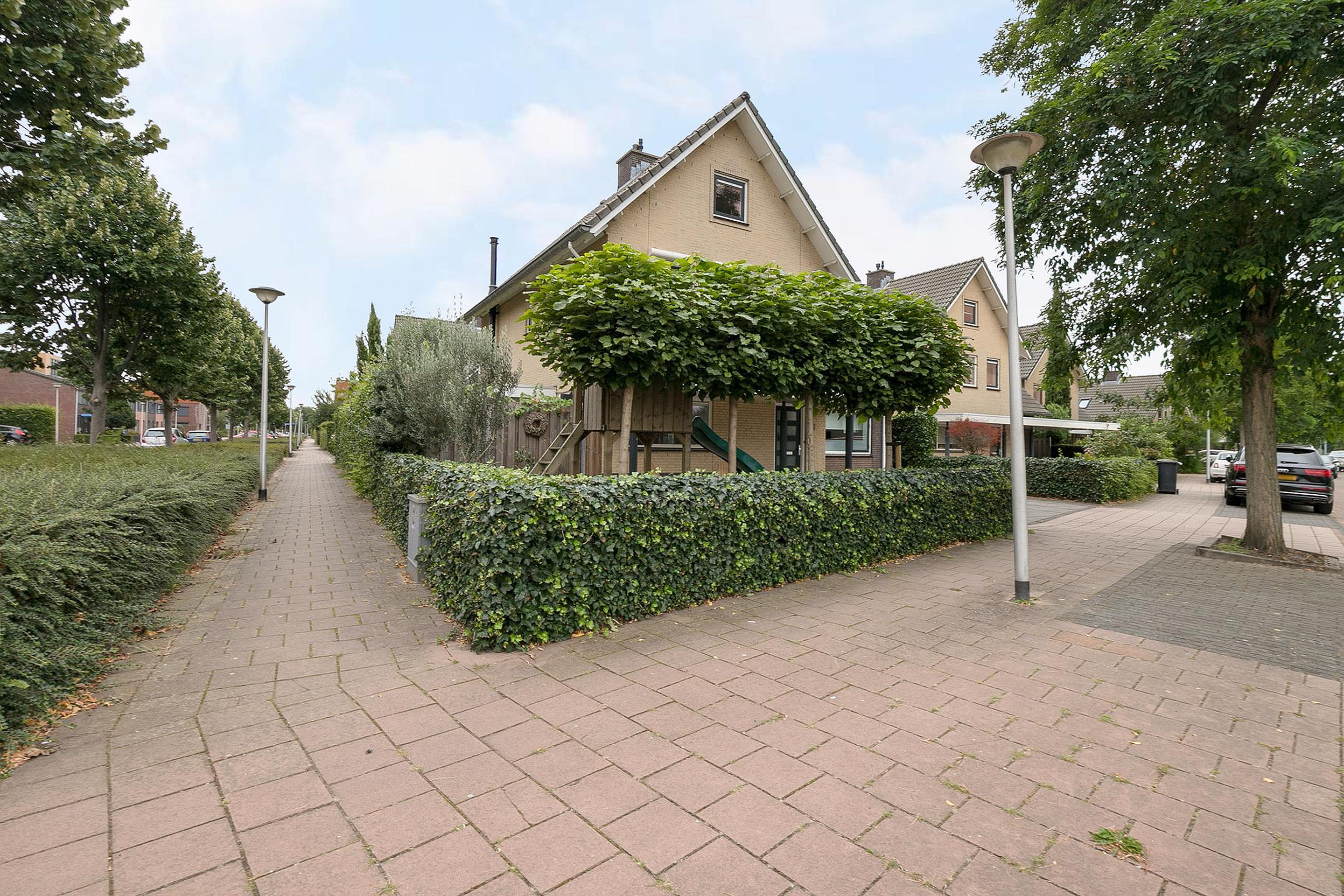 Vrijstaande woning te koop Gouman-Akker 11 in Barendrecht ...